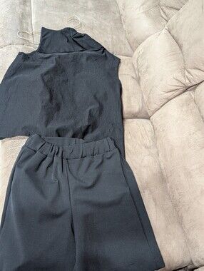 Black High-Waist Pull-On Shorts & Crop Top Set